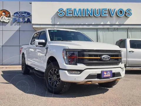 Ford Lobo Lariat Crew Cab 4x4 usado (2023) color Blanco precio $1,015,000