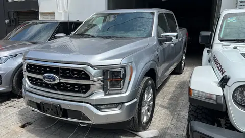 Ford Lobo Platinum usado (2022) color Plata financiado en mensualidades(enganche $240,000 mensualidades desde $32,730)