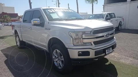 Ford Lobo Platinum Crew Cab 4x4 usado (2018) color Plata precio $750,000