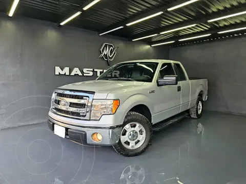 Ford Lobo XLT 4x2 Cabina y Media usado (2014) color plateado precio $319,000