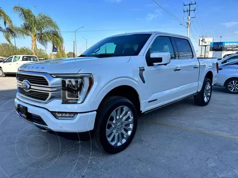 Ford Lobo Doble Cabina Platinum Limited usado (2021) color Blanco financiado en mensualidades(enganche $233,200 mensualidades desde $22,995)