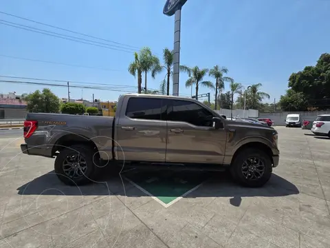 Ford Lobo Lariat Crew Cab 4x4 usado (2023) color Gris precio $1,298,000