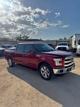 Ford Lobo Lariat 4x4 Cabina Doble usado (2016) color Rojo Rubi precio $445,000