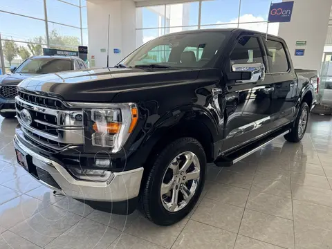 Ford Lobo Lariat usado (2023) color Negro financiado en mensualidades(enganche $264,270 mensualidades desde $20,209)