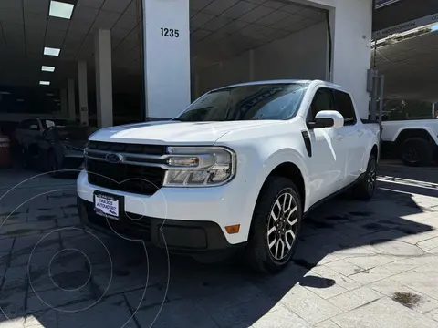 Ford Maverick Lariat usado (2023) color Blanco financiado en mensualidades(enganche $126,000 mensualidades desde $17,579)