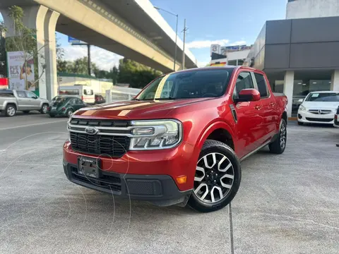 Ford Maverick Lariat usado (2022) color Rojo financiado en mensualidades(enganche $108,900 mensualidades desde $12,226)
