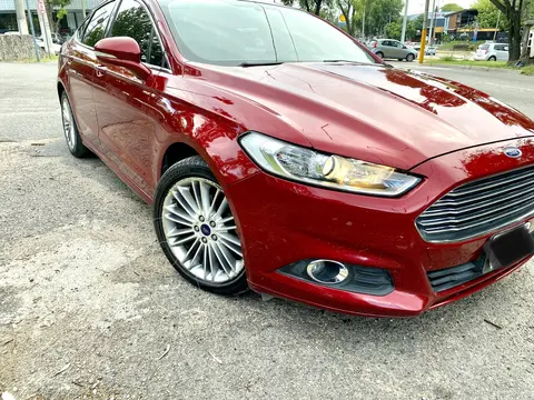 Ford Mondeo SE 2.0L Aut Ecoboost usado (2016) color Rojo precio u$s15.200