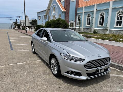 foto Ford Mondeo SE 2.5L Aut usado (2015) color Gris Metálico precio $3.370.000