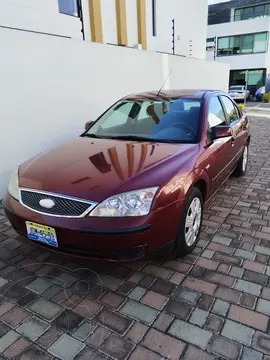 Ford Mondeo 2.0 Core usado (2004) color Rojo precio $37,000