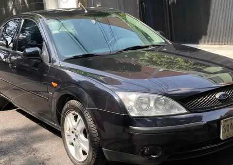 Ford Mondeo 2.5 Trend V6 Aut usado (2003) color Negro precio $70,000