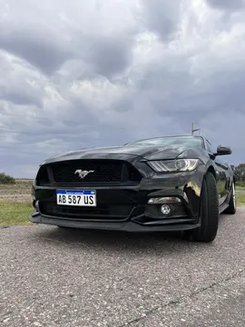 foto Ford Mustang 5.0L V8 Aut usado (2017) color Negro precio u$s83.000