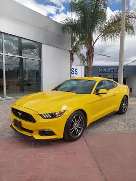 foto Ford Mustang EcoBoost Aut usado (2017) color Amarillo precio $570,000