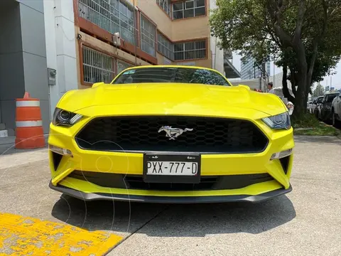 Ford Mustang EcoBoost Aut usado (2021) color Amarillo precio $750,000
