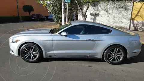 Ford Mustang Coupe 2.3L Aut usado (2017) color Plata Estelar precio $437,000