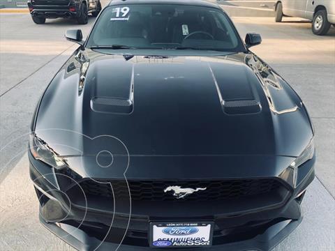 Ford Mustang ECOBOOST AT 2.3L usado (2019) color Negro precio $590,000