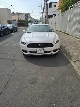 Ford Mustang EcoBoost Aut usado (2017) color Blanco precio $430,000