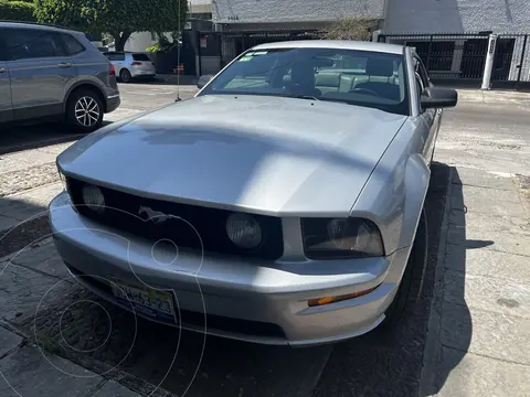 Ford Mustang GT Equipado Aut usado (2005) color Gris precio $190,000