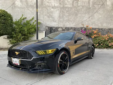 Ford Mustang Coupe 2.3L usado (2015) color Negro precio $315,000