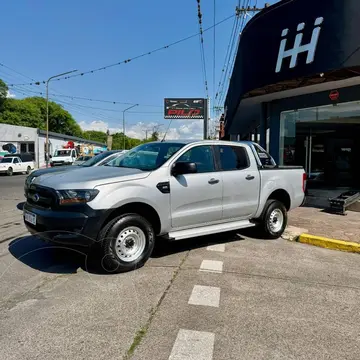 Ford Ranger RANGER 2.2 TDI DC 4X2 L/16 XL usado (2017) color Plata precio $23.800.000