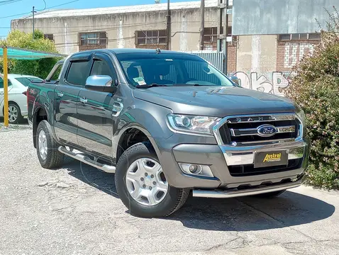 Ford Ranger XLT 3.2L 4x4 TDi CD usado (2017) color Gris financiado en cuotas(anticipo $15.000.000)