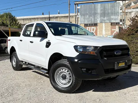 Ford Ranger XL 2.2L 4x4 TDi CD usado (2023) color Blanco financiado en cuotas(anticipo $20.000.000)