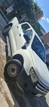 Ford Ranger Limited 4x2 Cabina Doble usado (2015) color Blanco precio $255,000