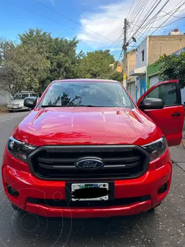 Ford Ranger XLS Gasolina 4x2 usado (2022) color Rojo precio $635,000