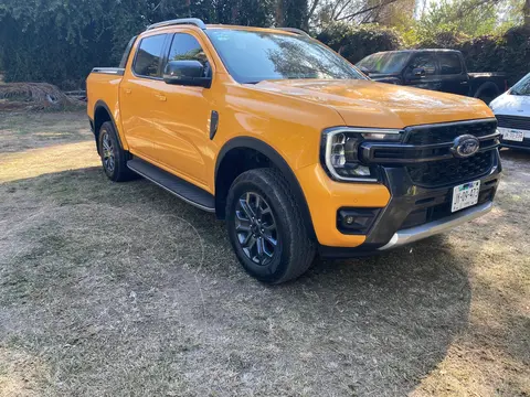 Ford Ranger Wildtrak 4x4 usado (2023) color Naranja precio $849,000