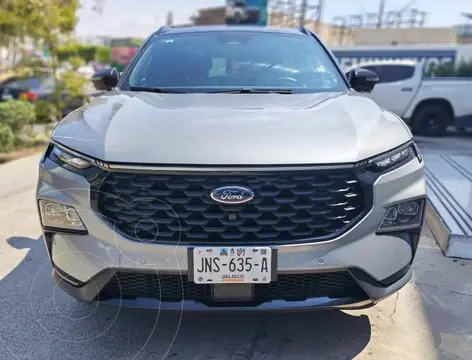 Ford Territory Dark Edition usado (2025) color Arena precio $598,000