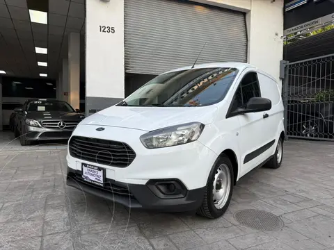 Ford Transit Courier 1 Puerta Deslizable usado (2023) color Blanco precio $279,500