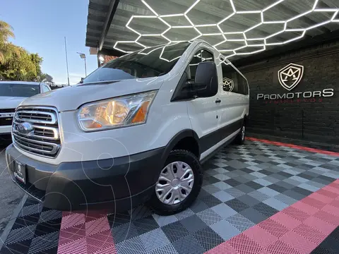 Ford Transit Custom Pasajeros Larga Techo Alto usado (2017) color Blanco precio $419,900