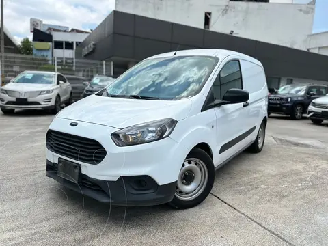 Ford Transit Gasolina Van Mediana usado (2022) color Blanco financiado en mensualidades(enganche $70,400 mensualidades desde $7,904)