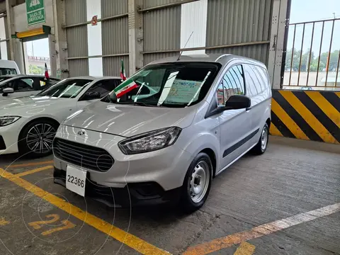 Ford Transit Gasolina Van Mediana usado (2022) color Plata Estelar financiado en mensualidades(enganche $59,000 mensualidades desde $5,300)