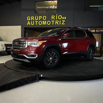 GMC Acadia SLT usado (2017) color Rojo Cobrizo precio $359,000