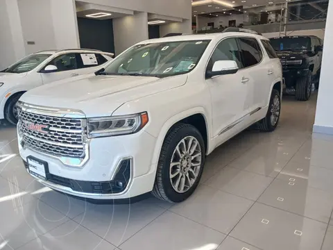 GMC Acadia Denali usado (2023) color Blanco precio $780,000