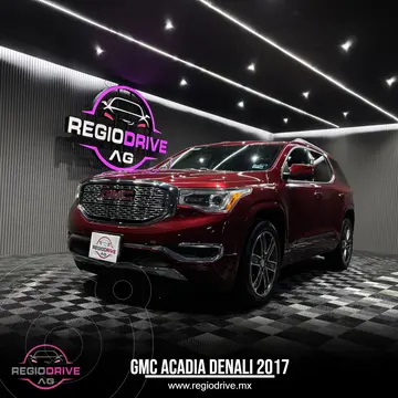 GMC Acadia Denali usado (2017) color Rojo Obscuro financiado en mensualidades(enganche $145,541 mensualidades desde $8,143)