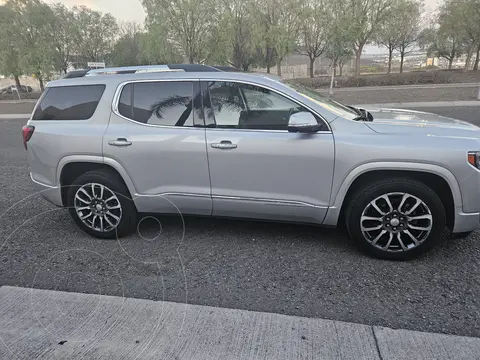 GMC Acadia Denali usado (2020) color Plata precio $695,000