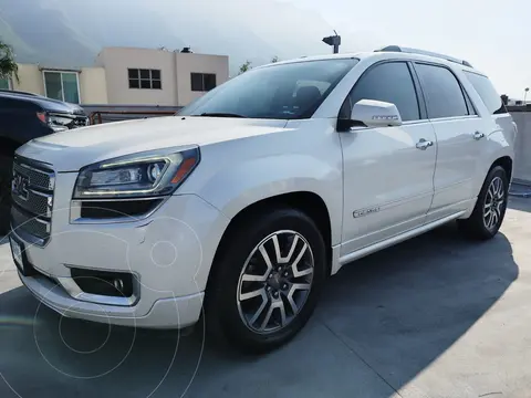 GMC Acadia Denali usado (2014) color Blanco precio $330,000