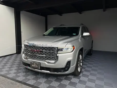 GMC Acadia Denali usado (2020) color plateado precio $485,000