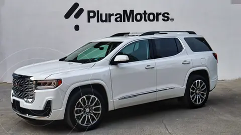 GMC Acadia Denali usado (2023) color Blanco financiado en mensualidades(enganche $197,780 mensualidades desde $16,851)