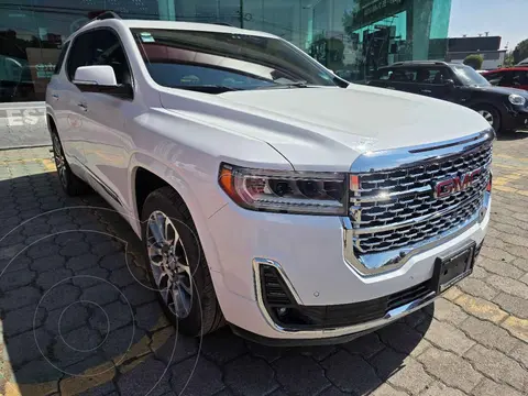 GMC Acadia Denali usado (2023) color Blanco precio $750,000