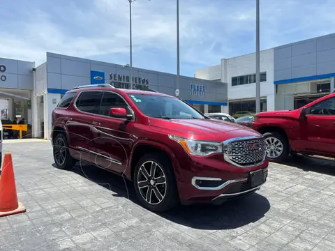 GMC Acadia AT4 usado (2023) color Rojo financiado en mensualidades(enganche $245,565 mensualidades desde $16,361)