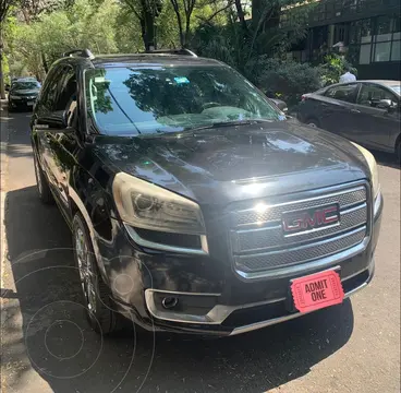 GMC Acadia Denali usado (2014) color Negro Grafito precio $235,000