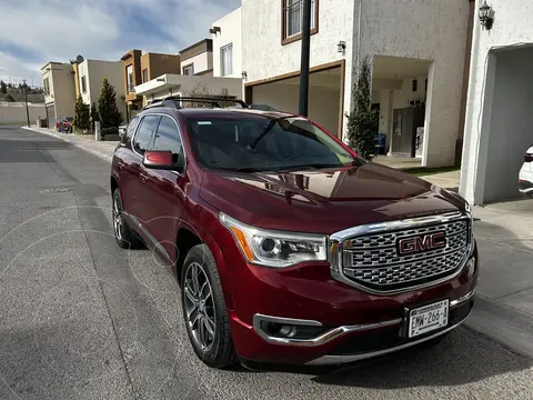 GMC Acadia Denali usado (2018) color Rojo Obscuro precio $425,000