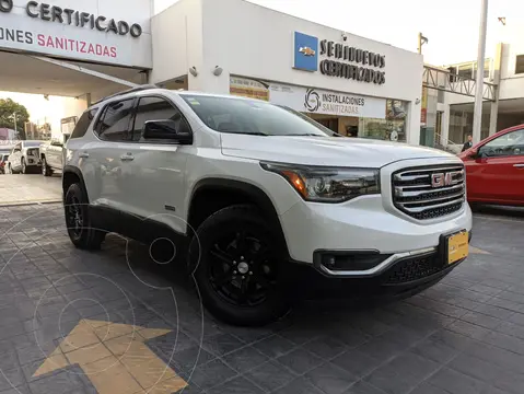 GMC Acadia All Terrain usado (2019) color Blanco precio $686,451
