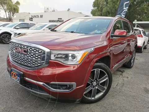 GMC Acadia Denali usado (2017) color Rojo precio $440,000