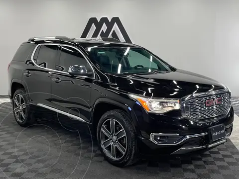 GMC Acadia Denali usado (2017) color Negro precio $319,999