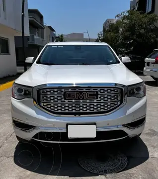 GMC Acadia Denali usado (2017) color Blanco precio $350,000