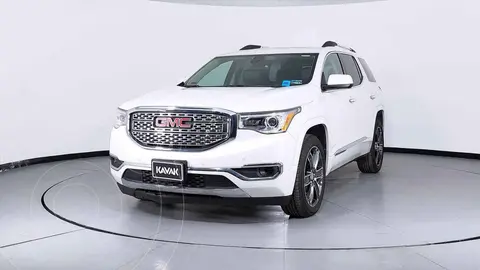 GMC Acadia Denali usado (2017) color Blanco precio $500,999
