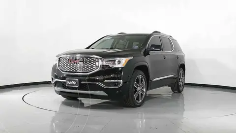GMC Acadia Denali usado (2019) color Beige precio $643,999